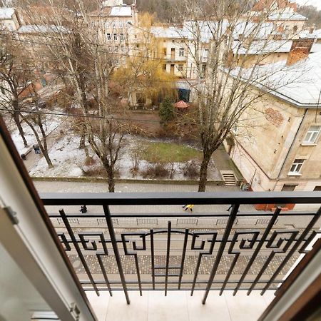 Lux Apartments Λβιβ Εξωτερικό φωτογραφία