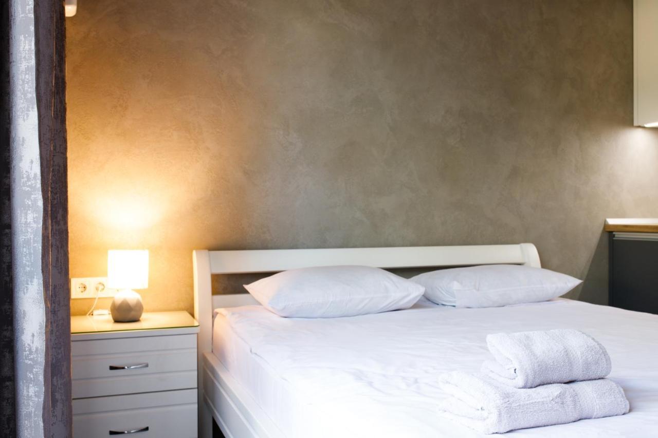 Lux Apartments Λβιβ Εξωτερικό φωτογραφία