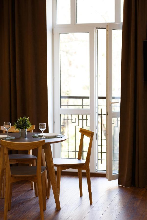 Lux Apartments Λβιβ Εξωτερικό φωτογραφία