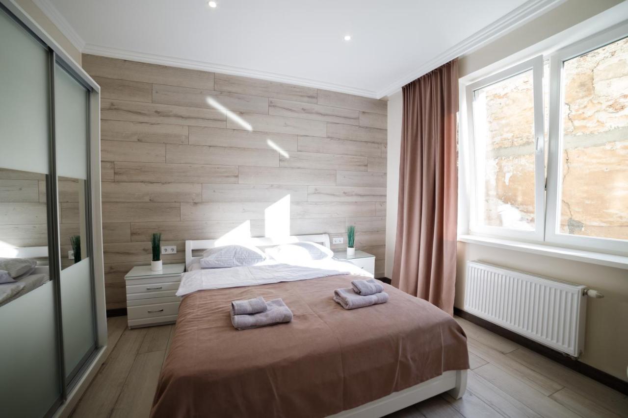 Lux Apartments Λβιβ Εξωτερικό φωτογραφία