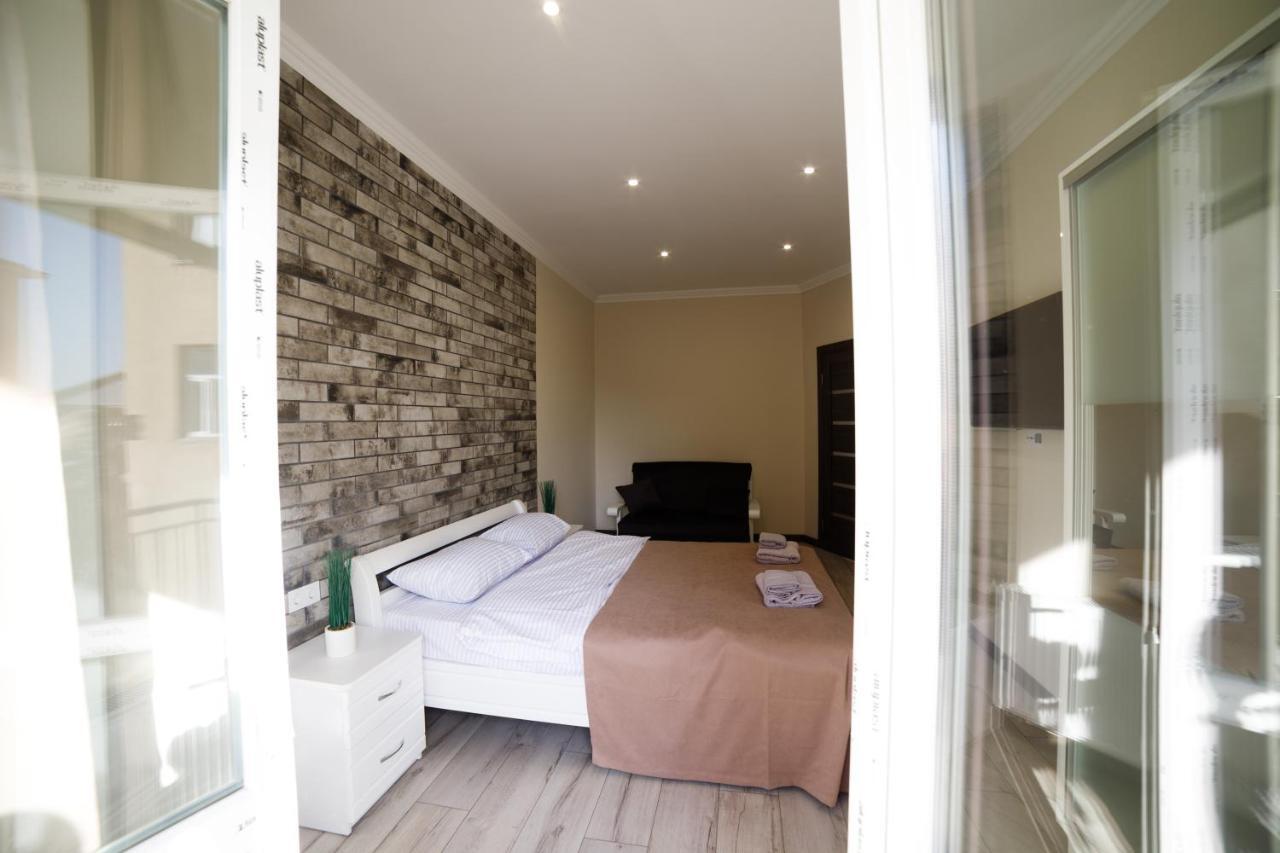 Lux Apartments Λβιβ Εξωτερικό φωτογραφία