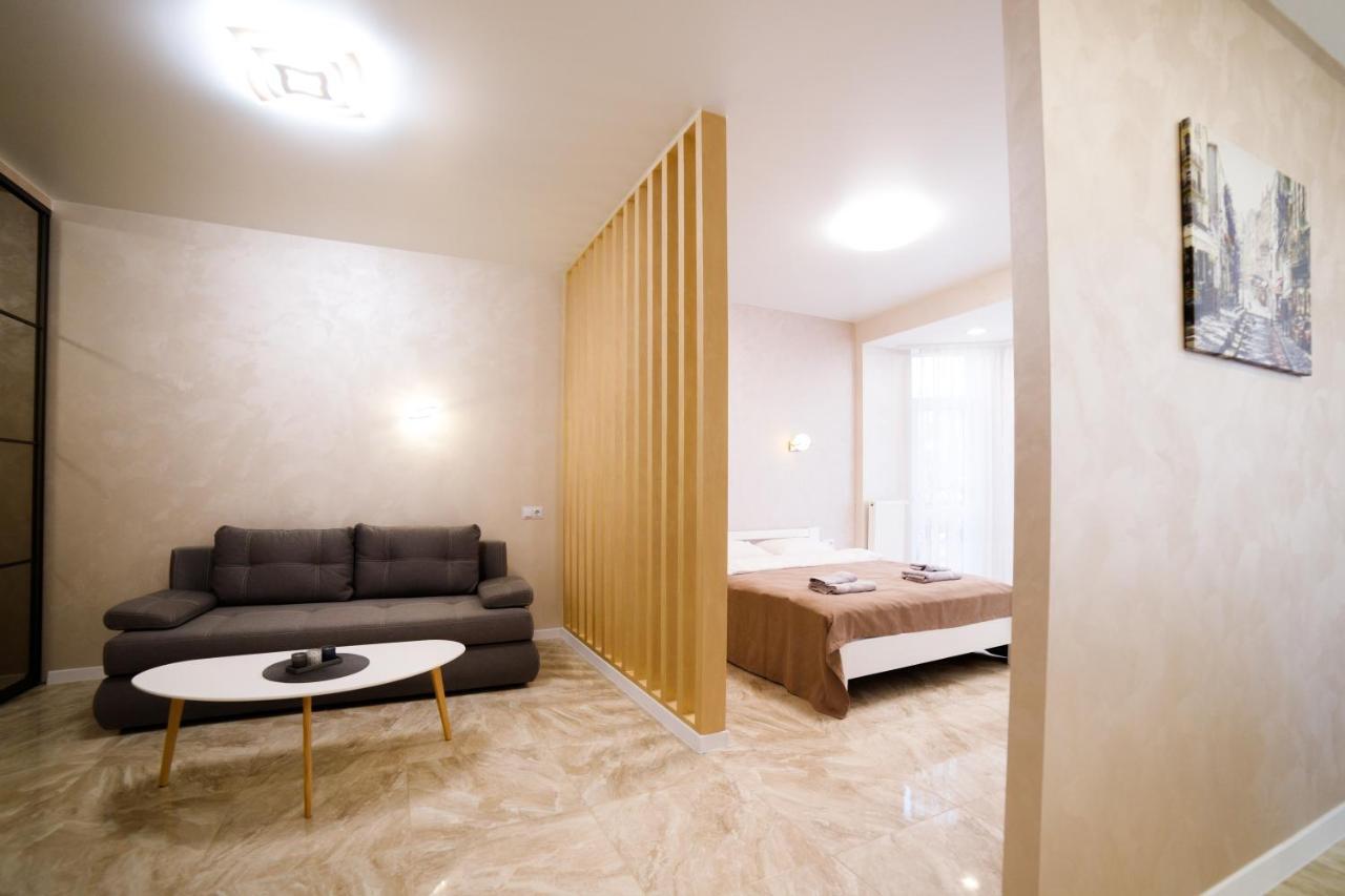 Lux Apartments Λβιβ Εξωτερικό φωτογραφία